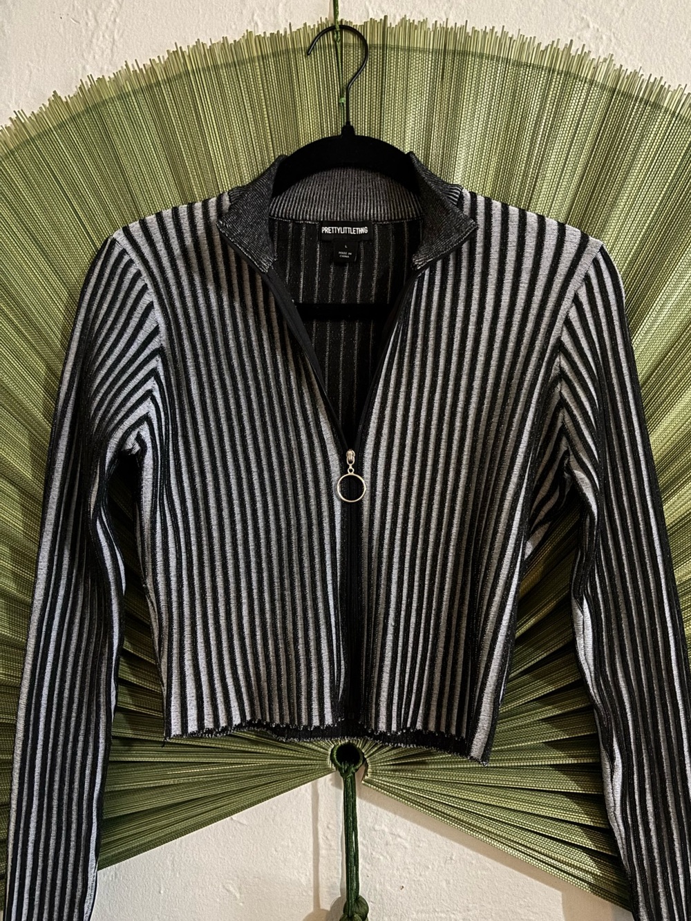 ‘PrettyLittleThing’ Black & Gray Striped Zip-Up Crop Top